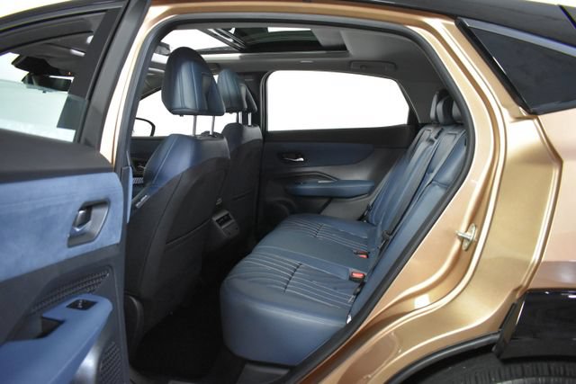 Used 2024 Nissan Ariya AWD image 31