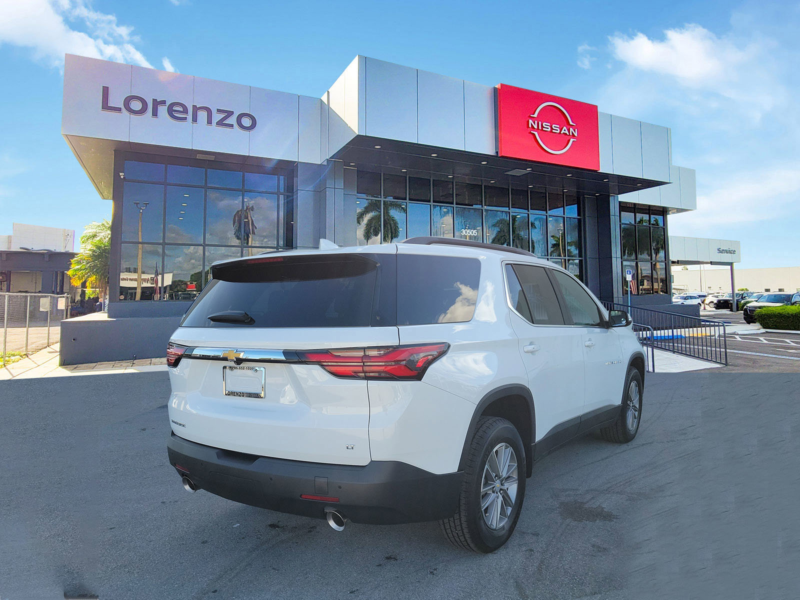 Used 2023 Chevrolet Traverse LT image 5
