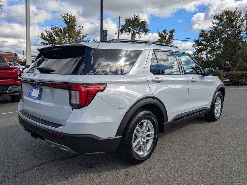New 2026 Ford Explorer Active image 5