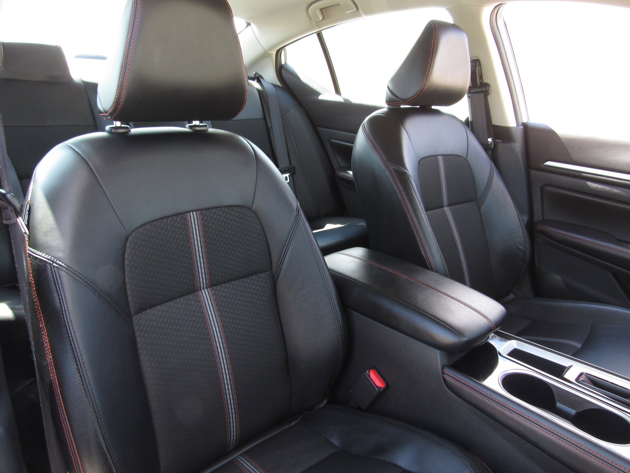 Used 2025 Nissan Altima 2.5 SR image 10