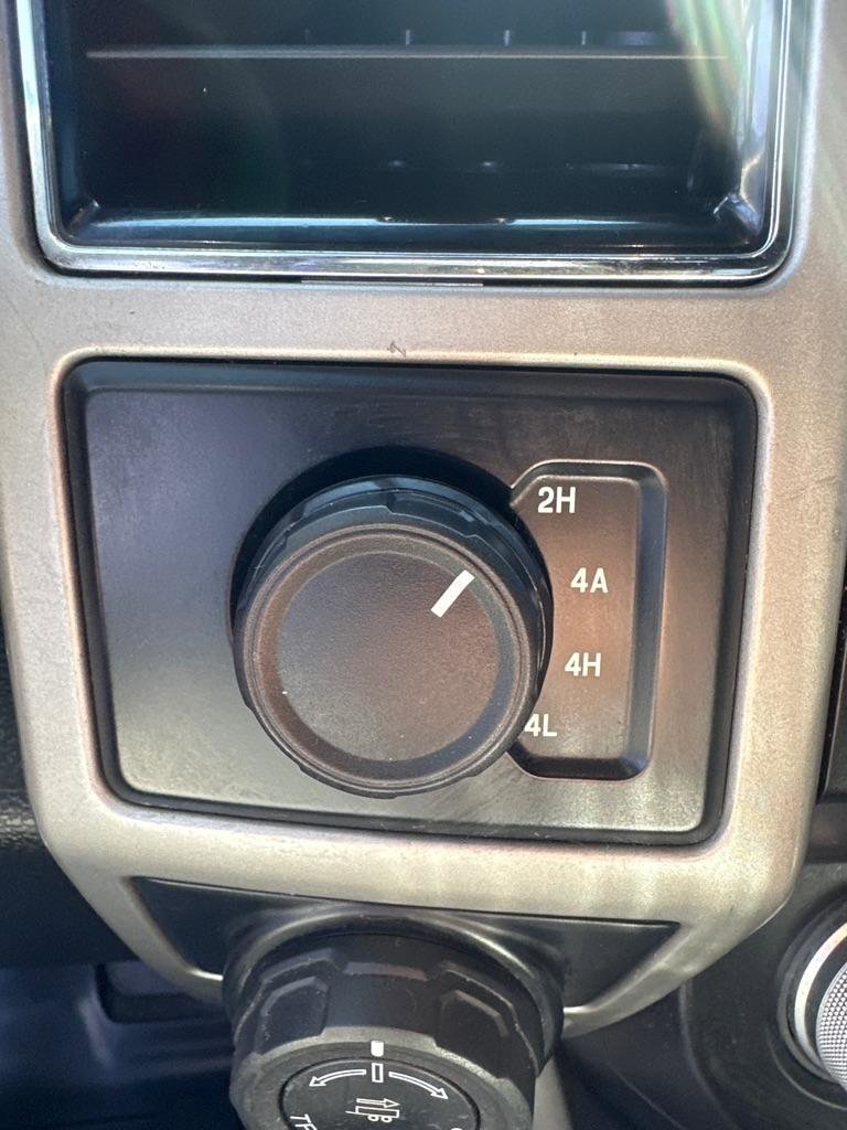 Used 2020 Ford F150 Lariat w/ Equipment Group 502A Luxury AWD/4WD image 18