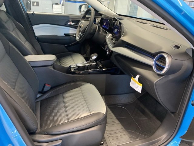 New 2025 Chevrolet Trax LT w/ LT Convenience Package image 31