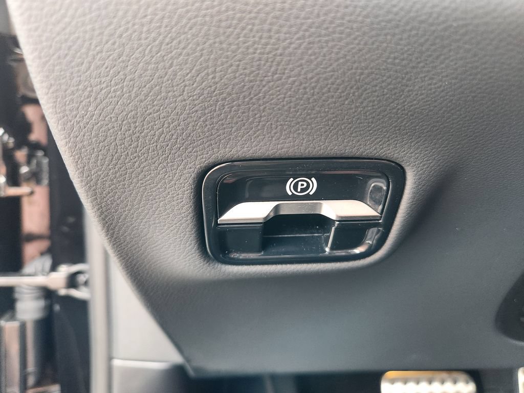 Certified 2025 Mercedes-Benz E 53 AMG e 4MATIC Sedan image 19