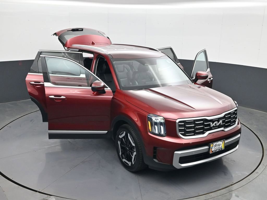 Used 2023 Kia Telluride S image 30