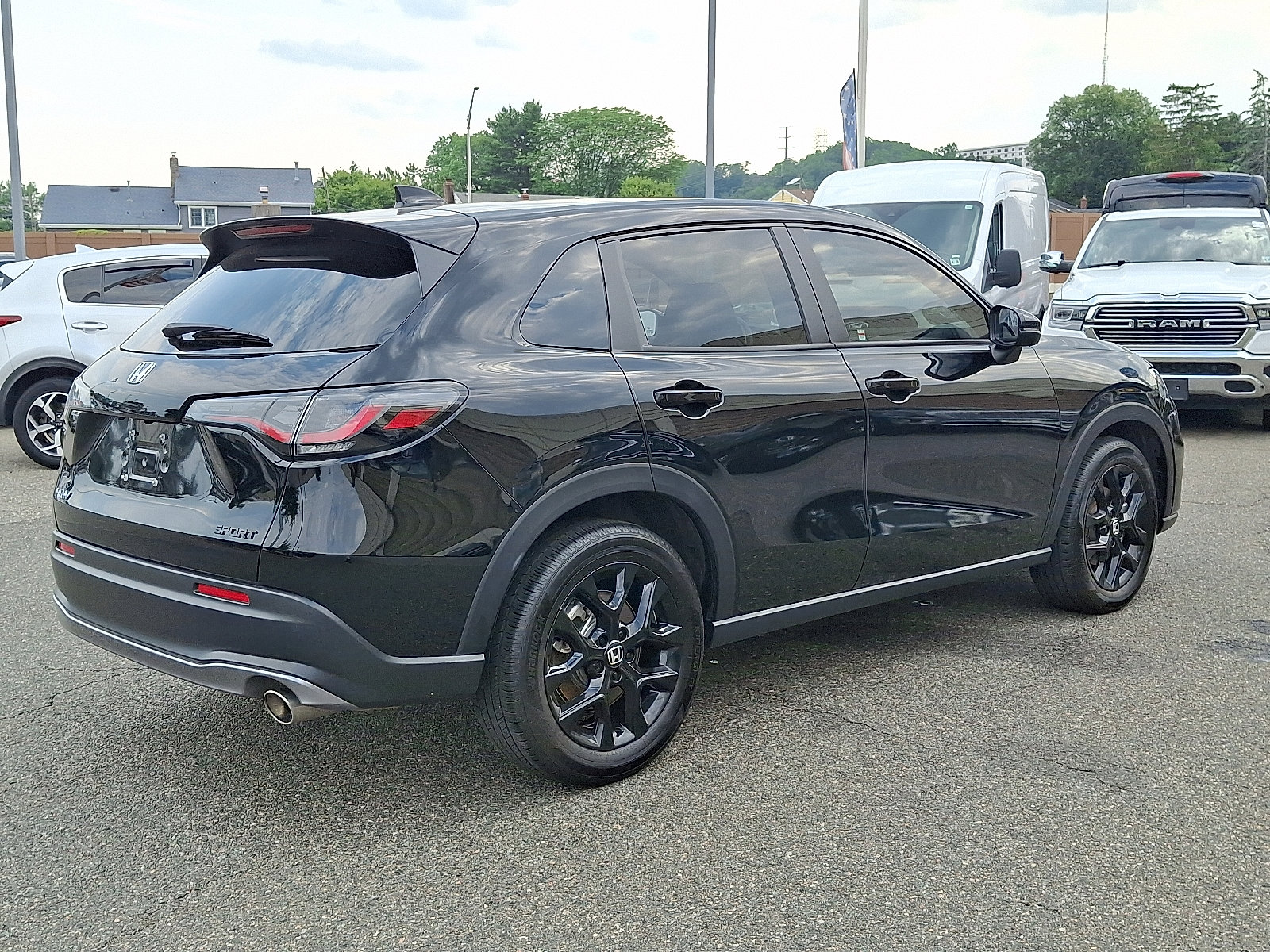 Used 2025 Honda HR-V Sport image 4