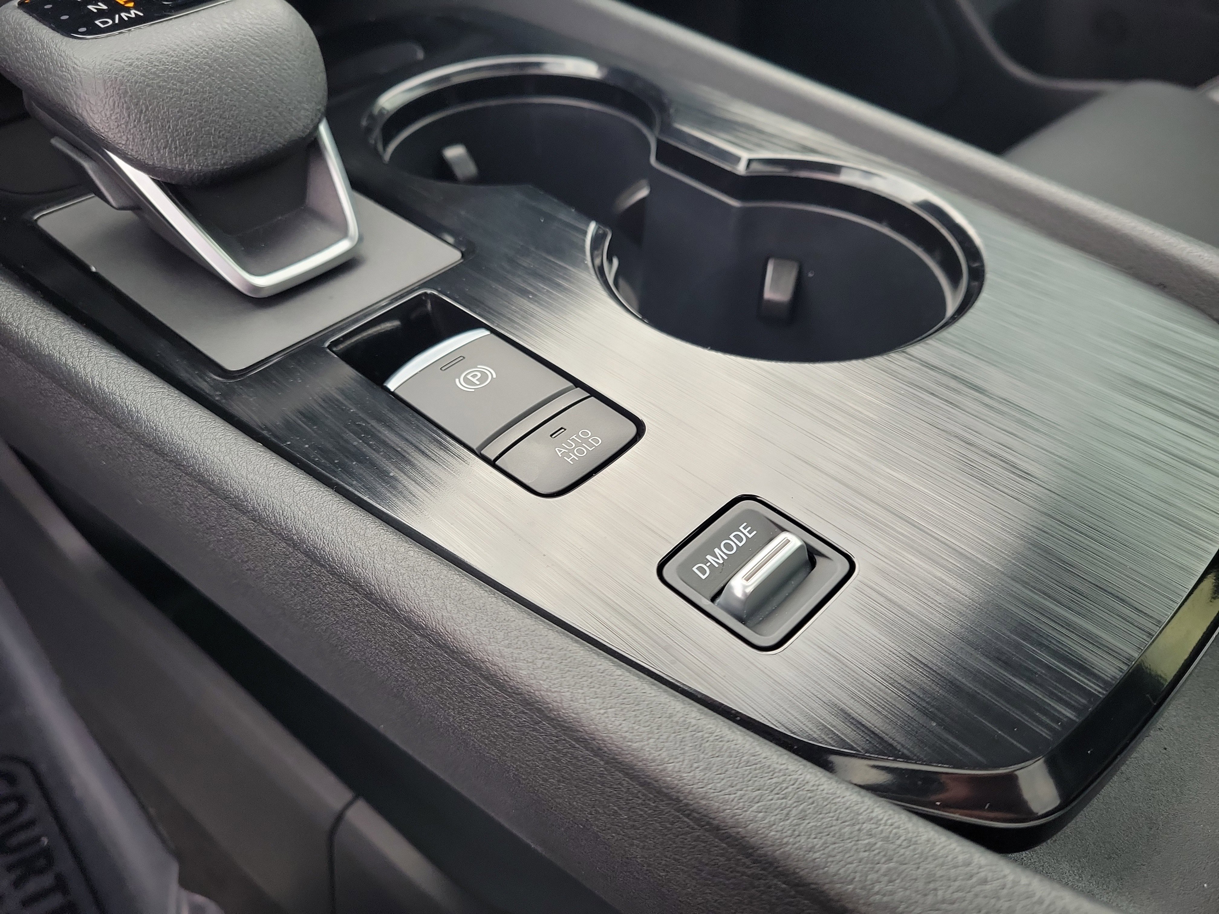 Used 2024 Nissan Rogue SV w/ SV Premium Package image 35