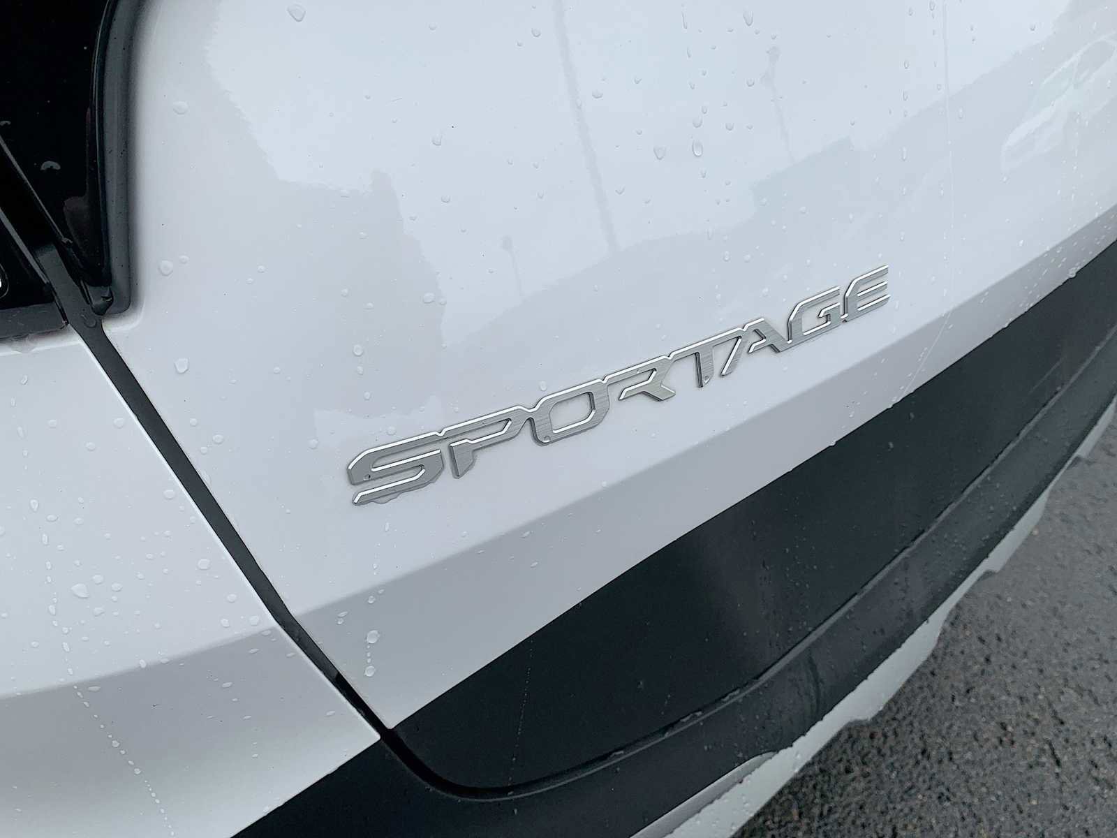 Used 2023 Kia Sportage EX image 30