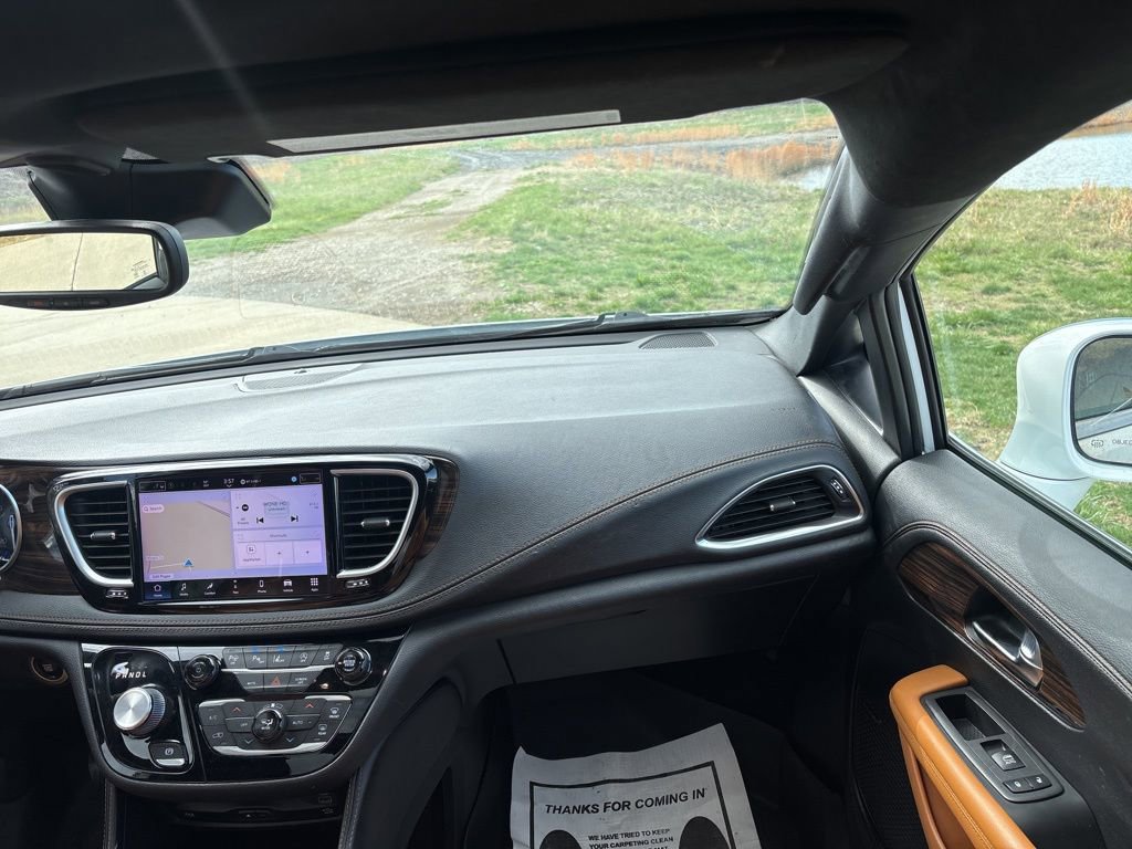 Used 2022 Chrysler Pacifica Pinnacle FWD image 41