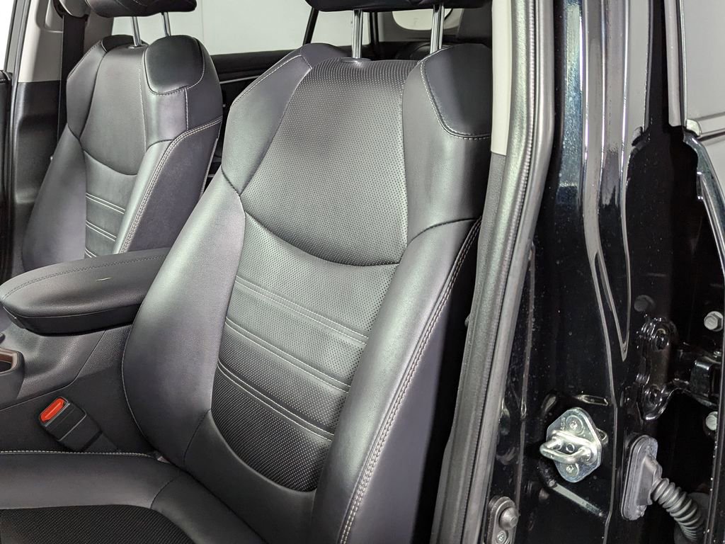 Used 2024 Toyota RAV4 Limited w/ Advanced Technology Package image 19