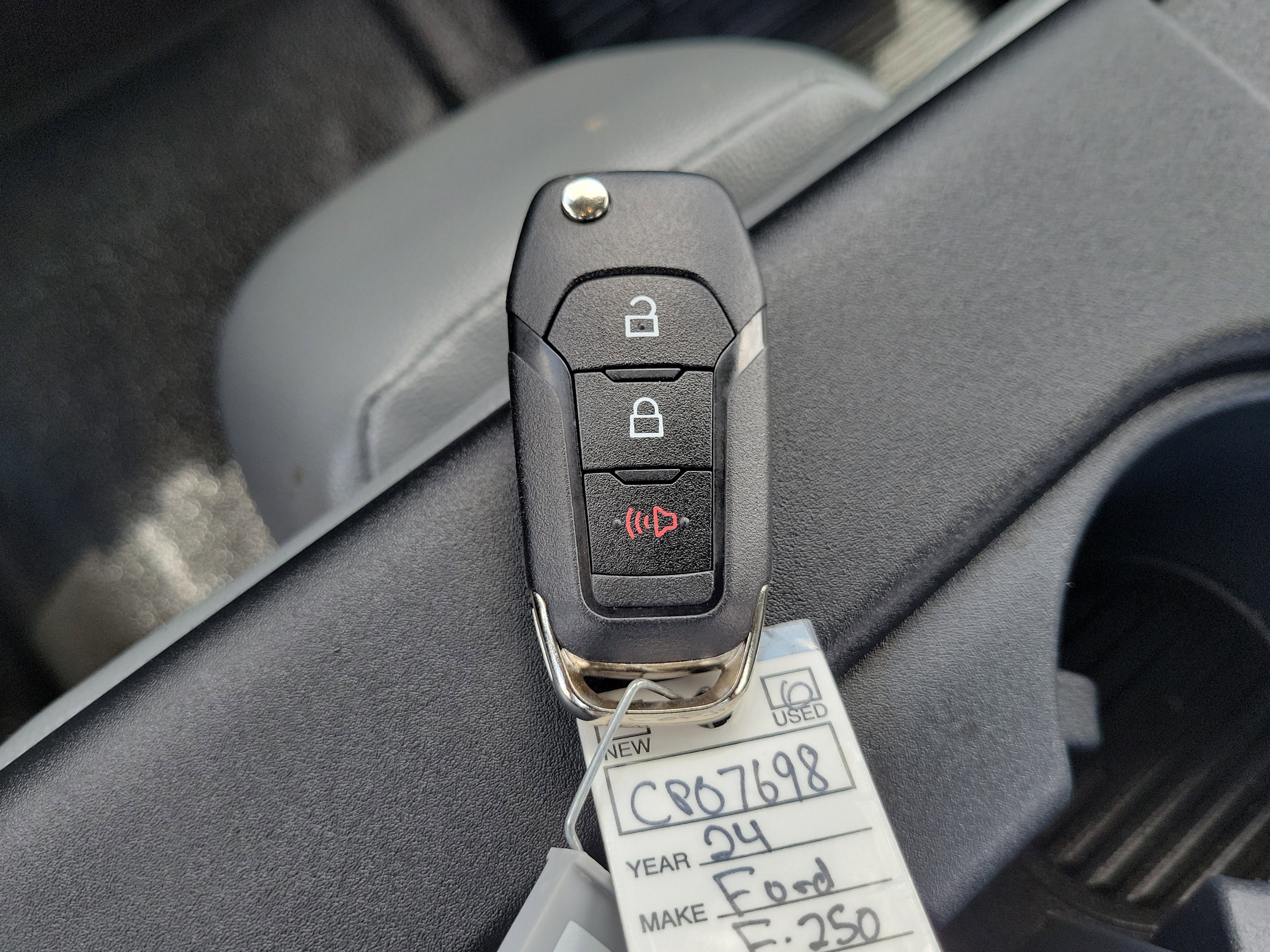 Certified 2024 Ford F250 XL w/ FX4 Off-Road Package image 29