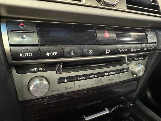 Used 2015 Lexus LS 460 L image 22