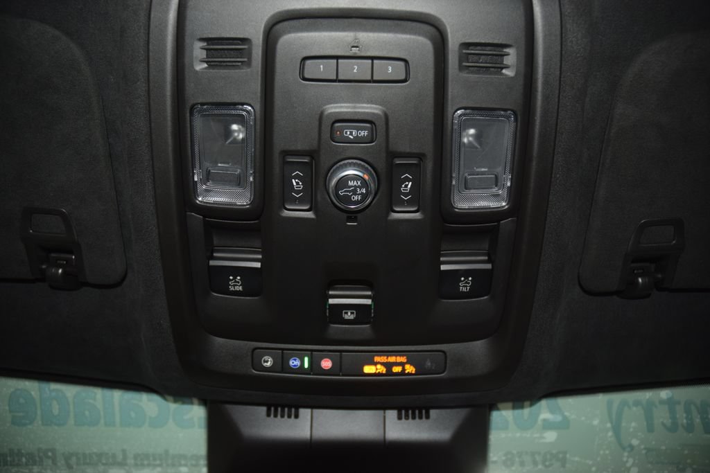 Used 2024 Cadillac Escalade ESV Premium Luxury Platinum AWD/4WD image 51