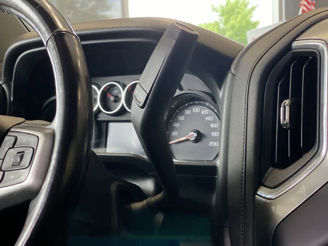 Used 2019 Chevrolet Silverado 1500 LT w/ Convenience Package AWD/4WD image 22