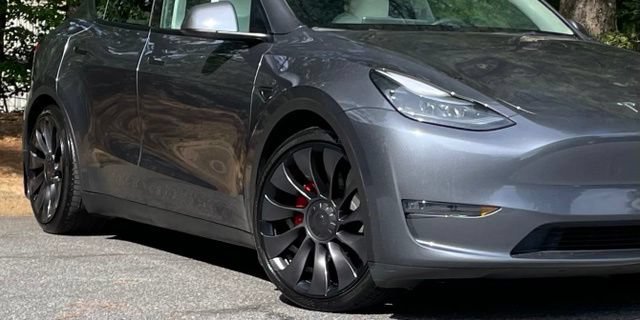 Used 2023 Tesla Model Y Performance AWD/4WD image 10