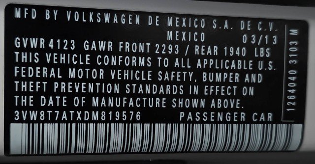 Used 2013 Volkswagen Beetle 2.0T FWD image 38