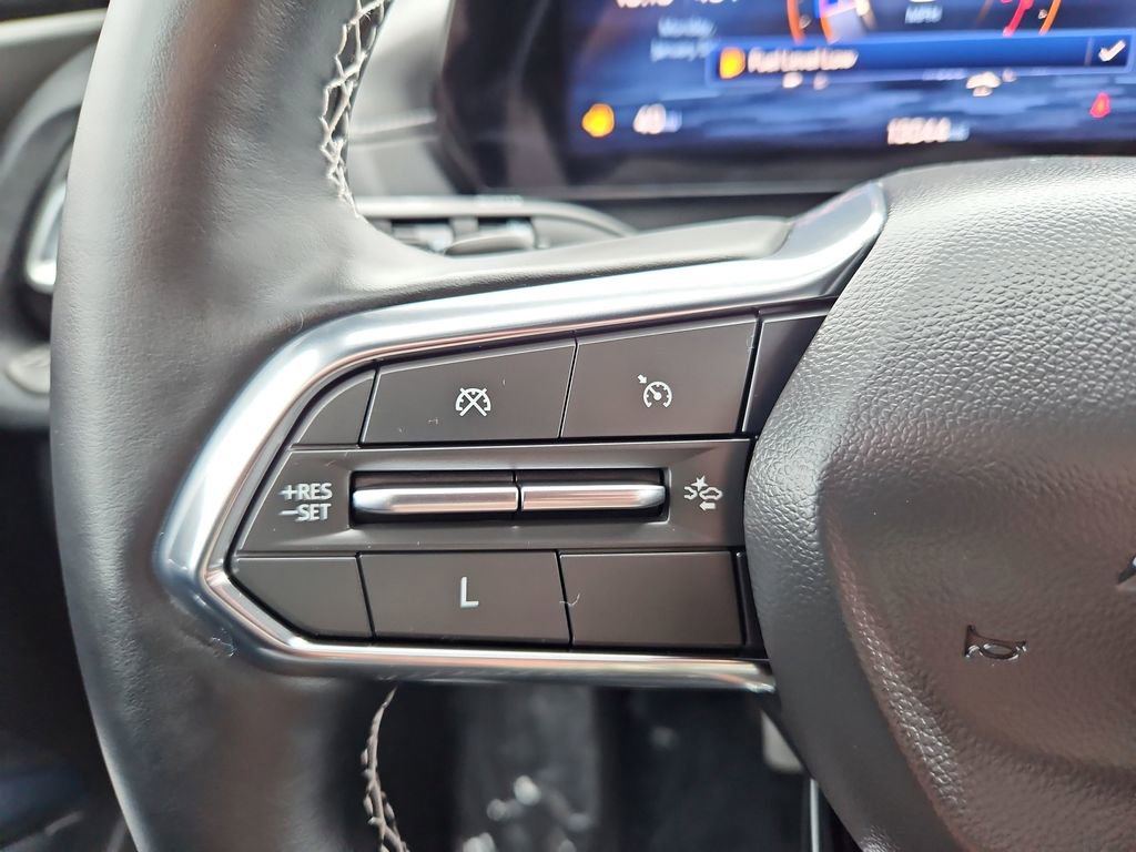 Used 2024 Chevrolet Traverse LT image 11