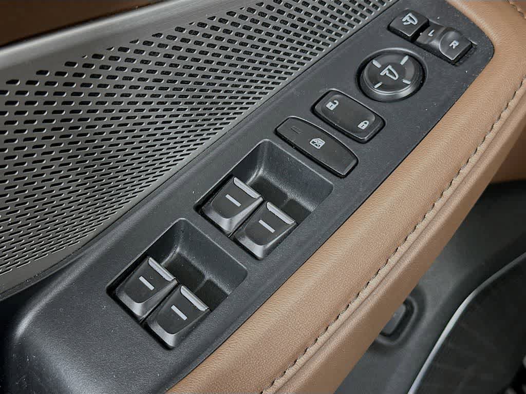 Used 2024 Acura MDX SH-AWD w/ Technology Package image 28
