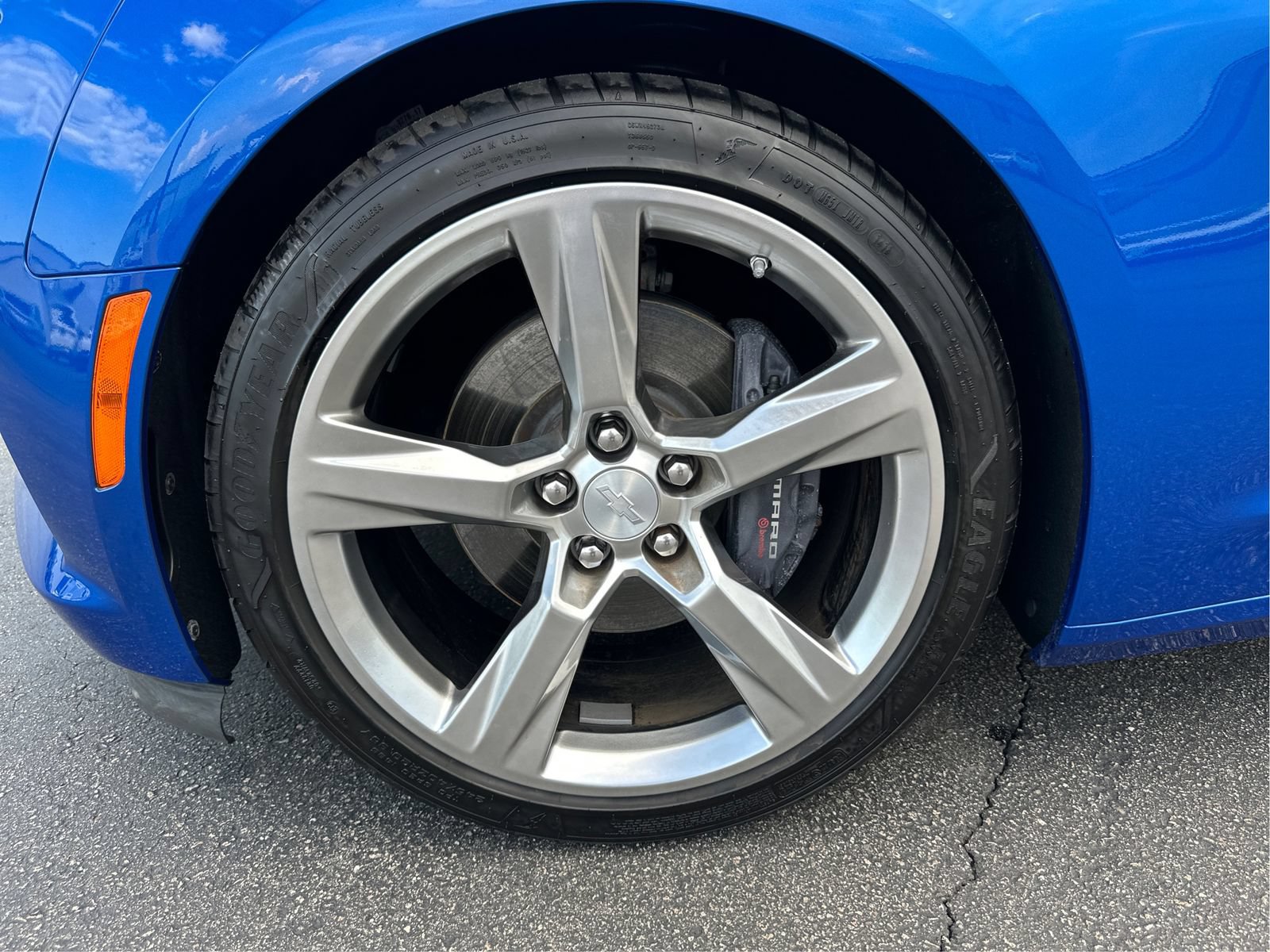 Used 2018 Chevrolet Camaro SS RWD image 24