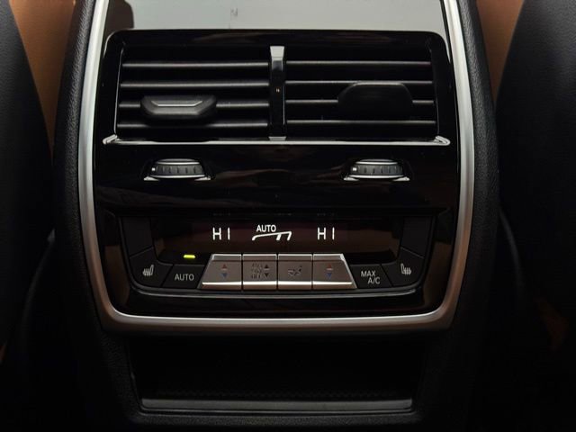 New 2026 BMW X6 xDrive40i w/ Climate Comfort Package image 21