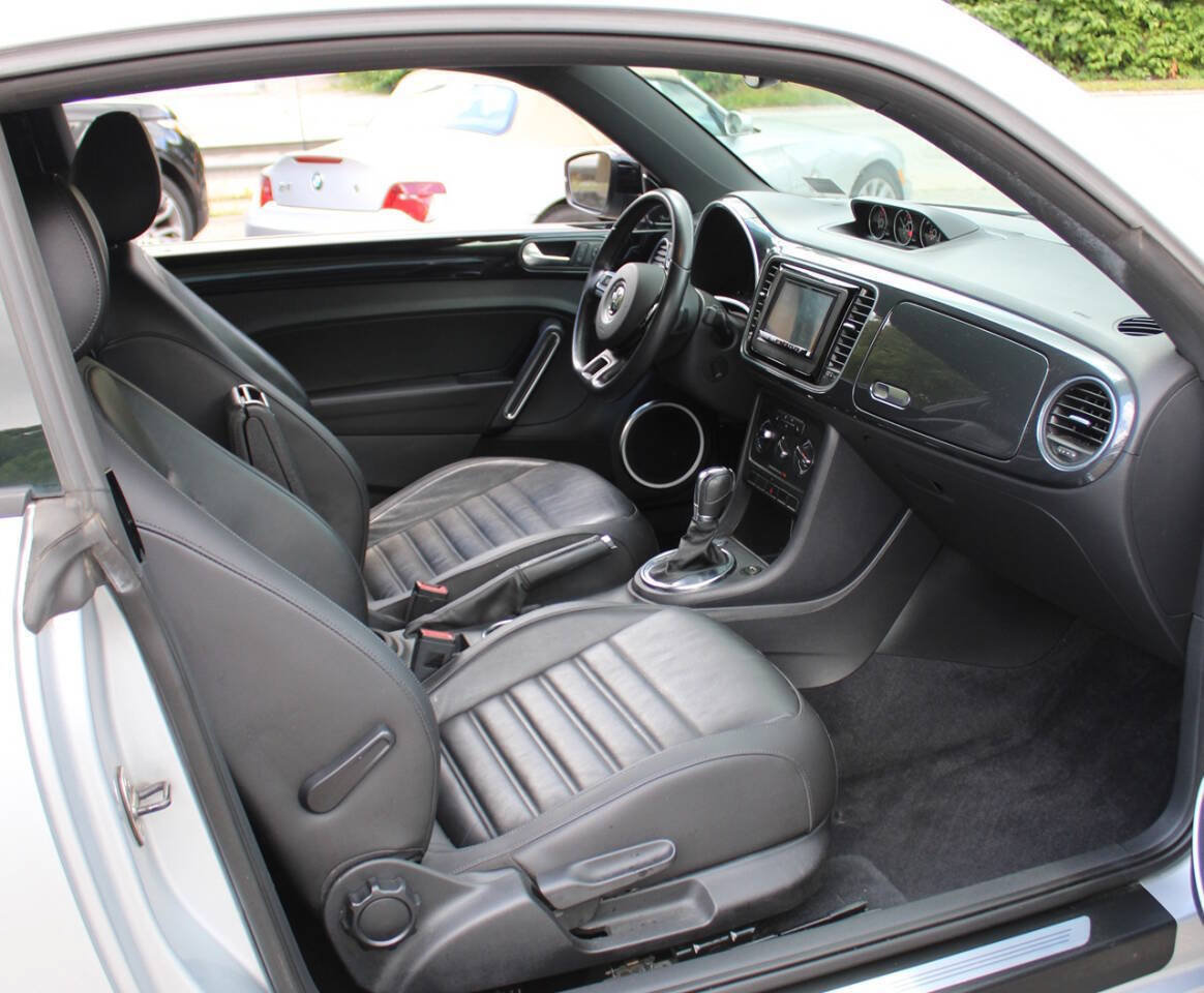 Used 2012 Volkswagen Beetle 2.0T FWD image 37