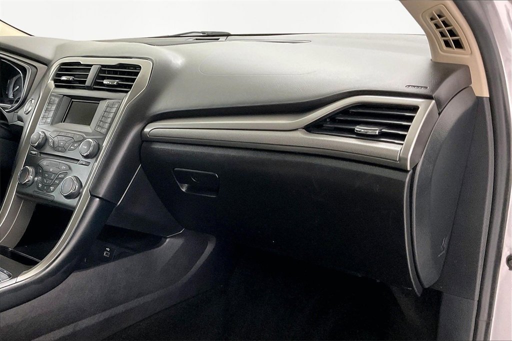 Used 2018 Ford Fusion S image 21