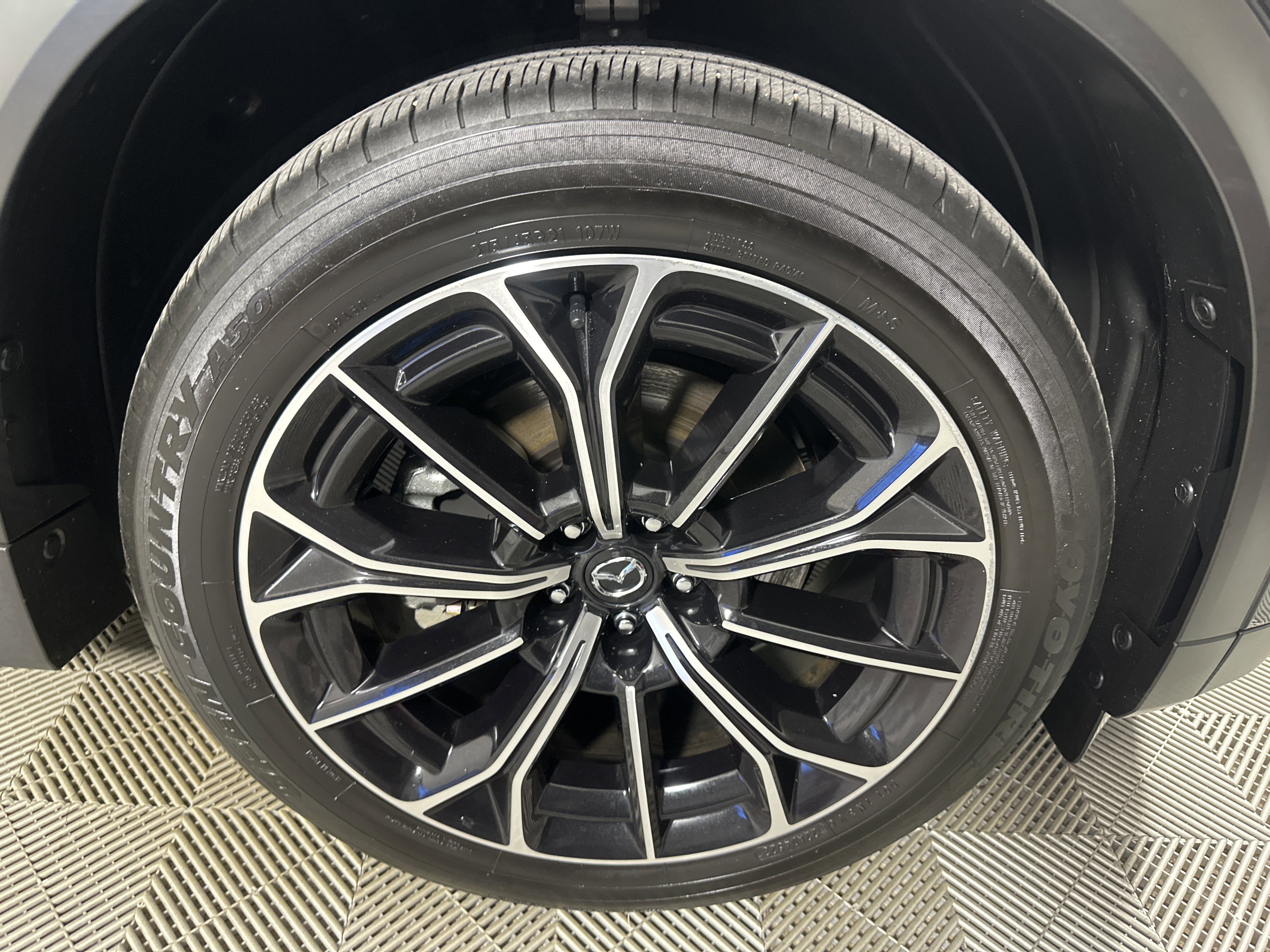 Certified 2025 MAZDA CX-70 Plug-In Hybrid w/ Premium Plus image 26