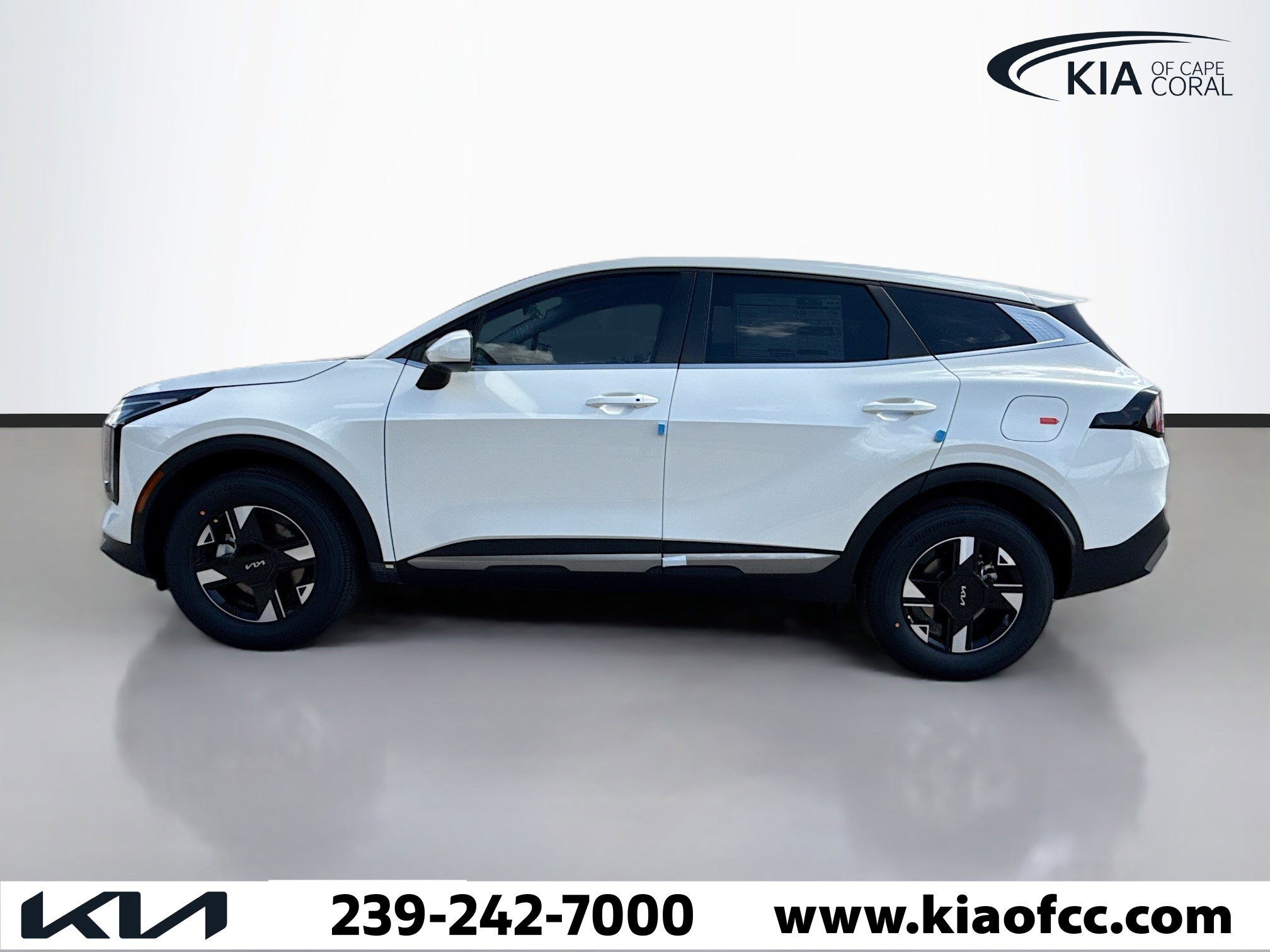 New 2026 Kia Sportage LX AWD/4WD image 2