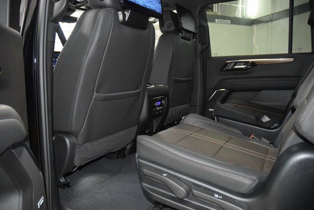 New 2026 Chevrolet Suburban High Country image 42