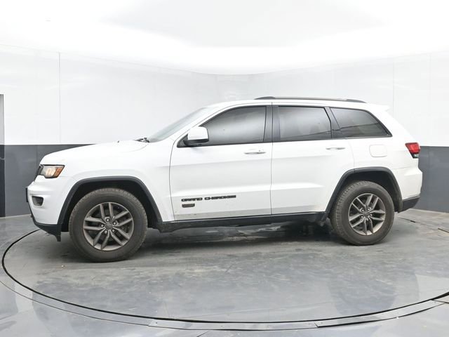 Used 2017 Jeep Grand Cherokee Laredo AWD/4WD image 6