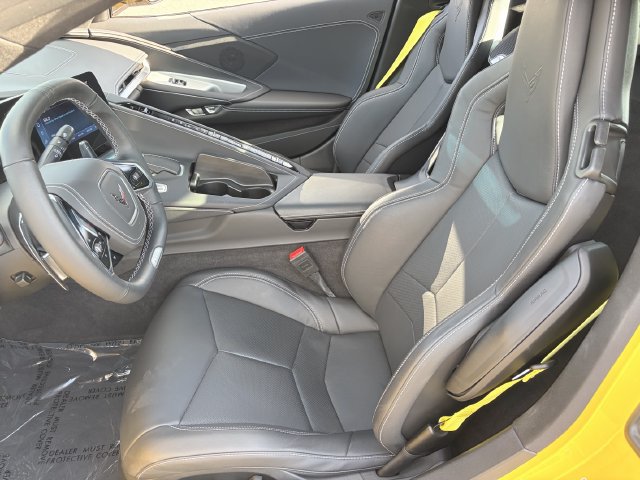 Used 2025 Chevrolet Corvette Z06 RWD image 6