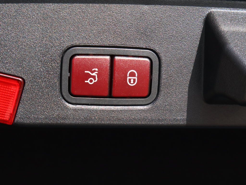 Certified 2020 Mercedes-Benz SL 550 image 18