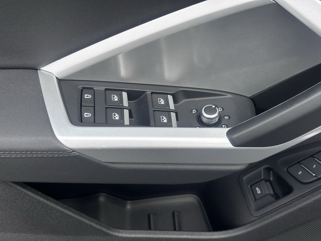 Certified 2025 Audi Q3 2.0T Premium w/ Convenience Package image 17