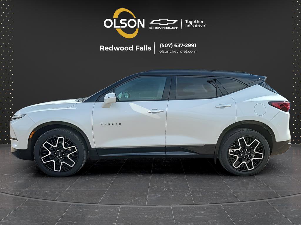 Used 2024 Chevrolet Blazer RS w/ Enhanced Convenience Package image 2