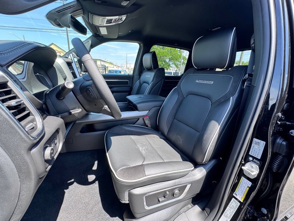New 2026 RAM 1500 Laramie AWD/4WD image 14