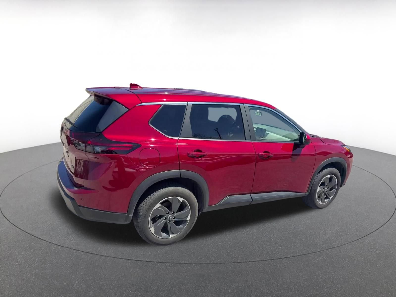 Used 2025 Nissan Rogue SV image 14