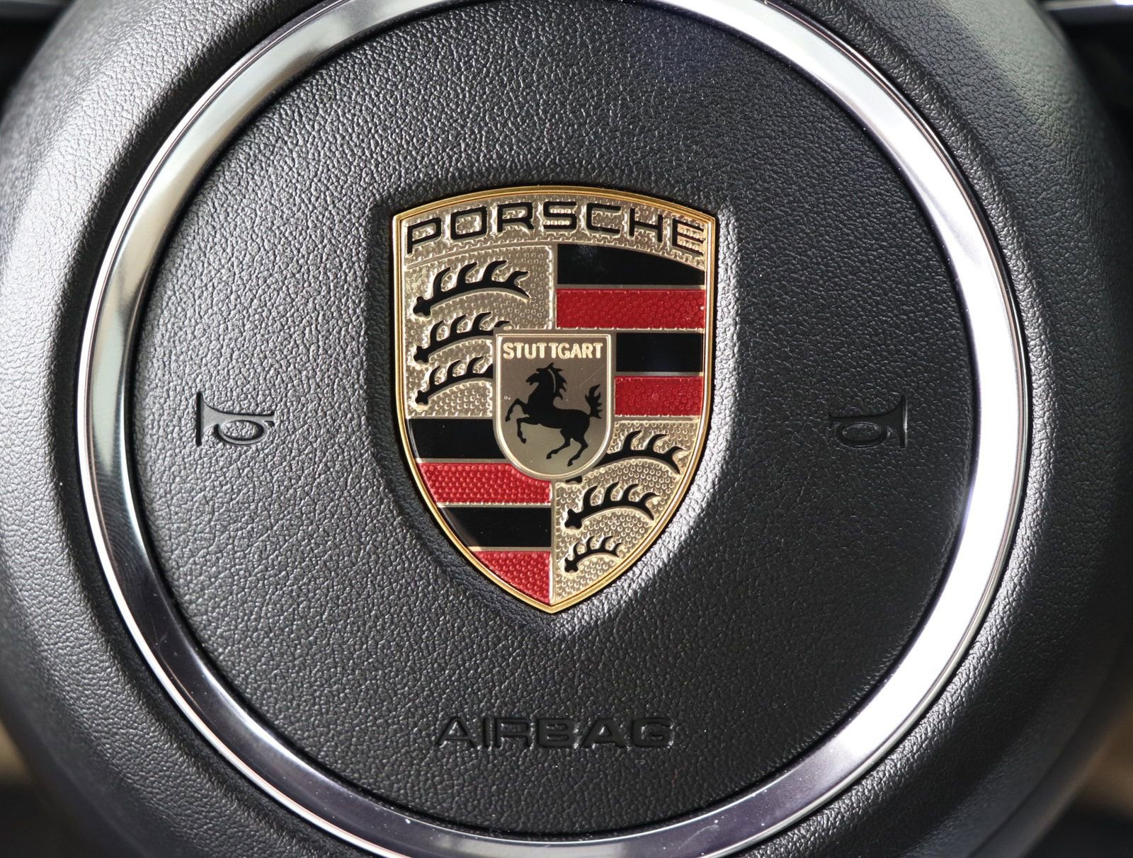 Used 2025 Porsche Macan image 37