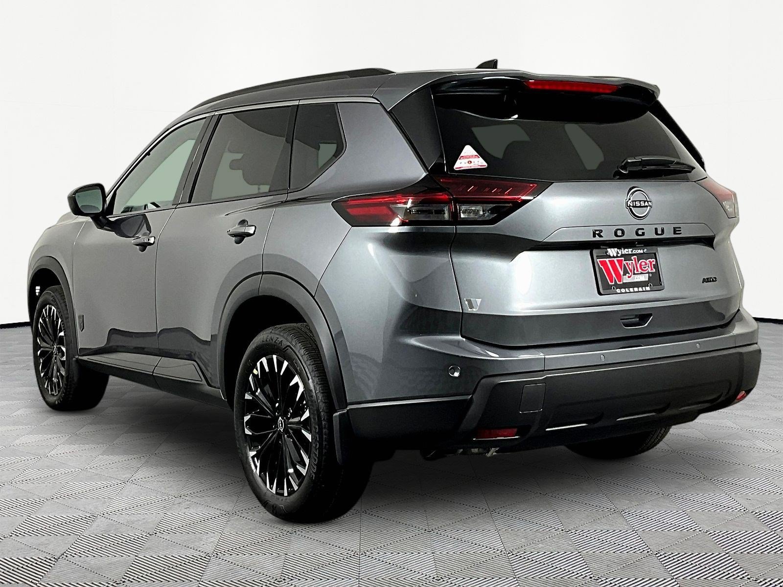 New 2026 Nissan Rogue Dark Armor AWD/4WD image 4