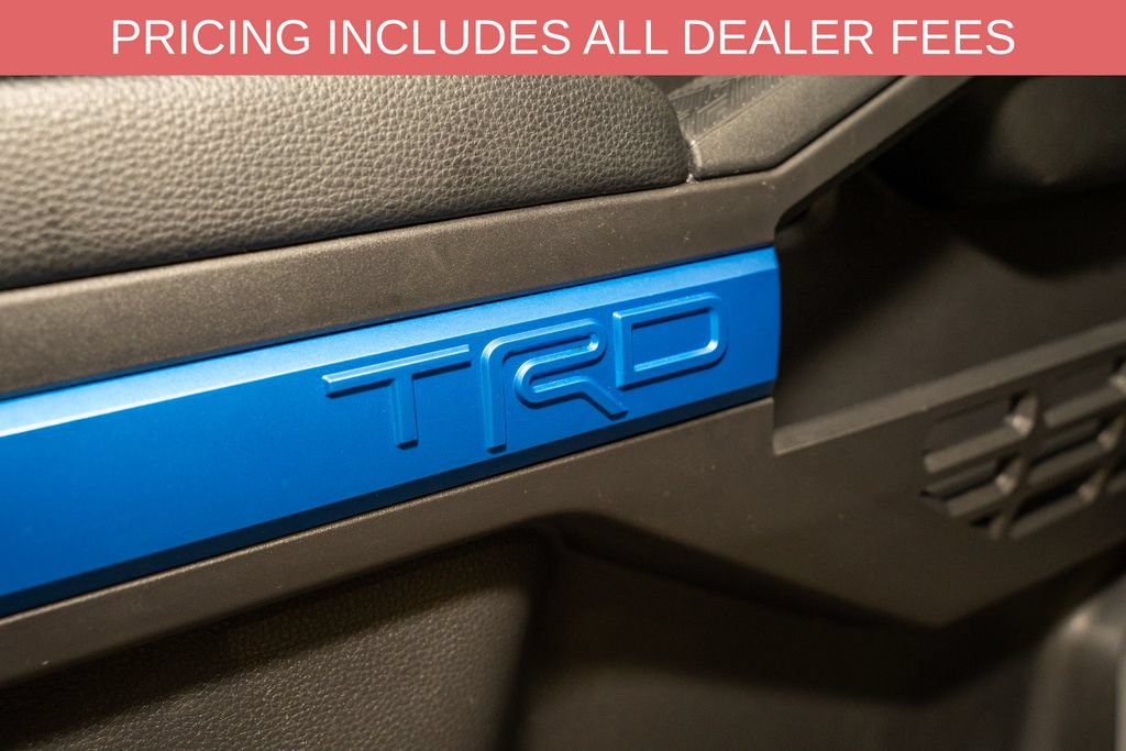 Certified 2025 Toyota Tacoma TRD Off-Road AWD/4WD image 11