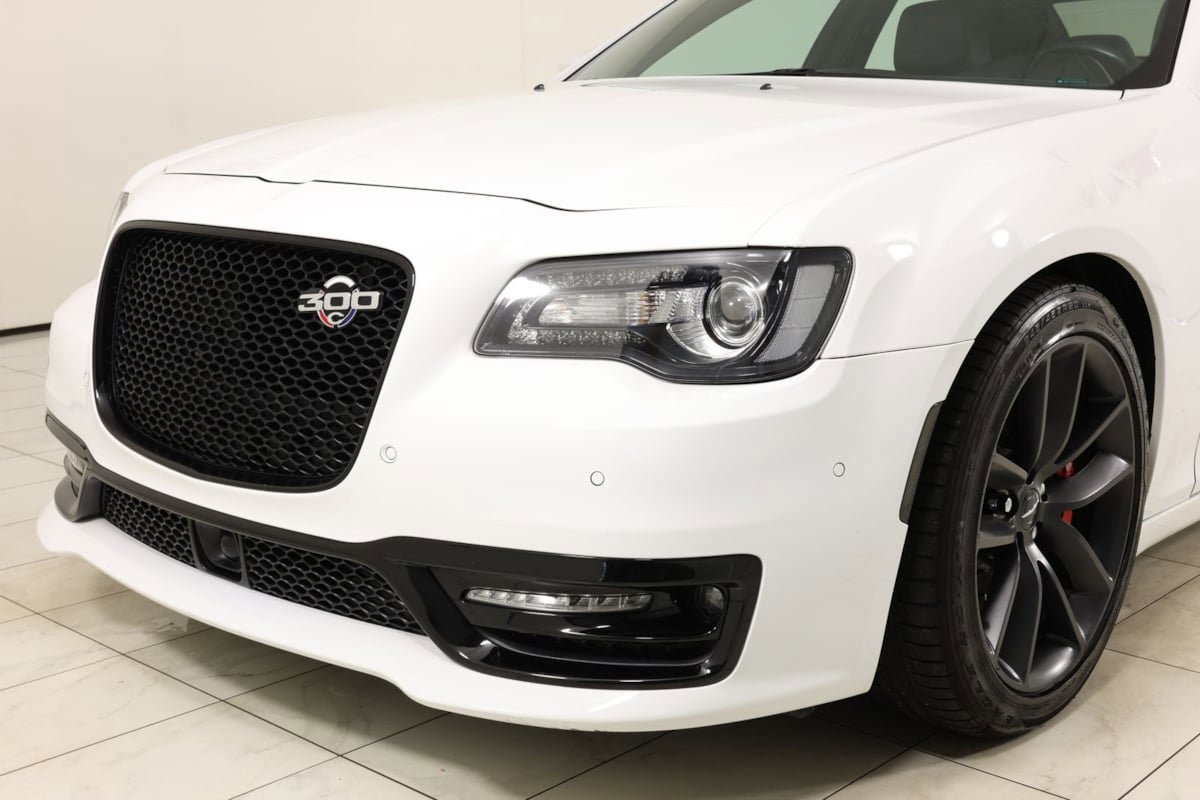 Used 2023 Chrysler 300 C RWD image 45