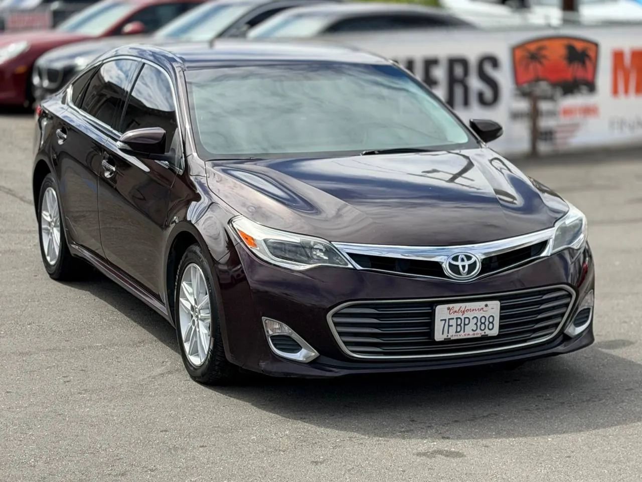 Used 2014 Toyota Avalon XLE FWD image 2