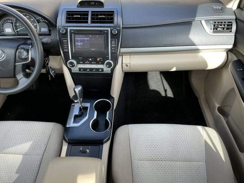 Used 2014 Toyota Camry LE image 13