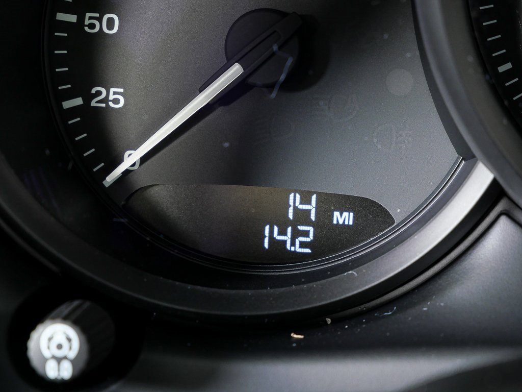 New 2026 Porsche Macan image 12