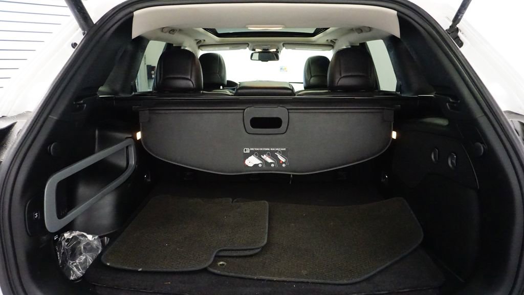 Used 2016 Jeep Cherokee Overland w/ Technology Group image 15