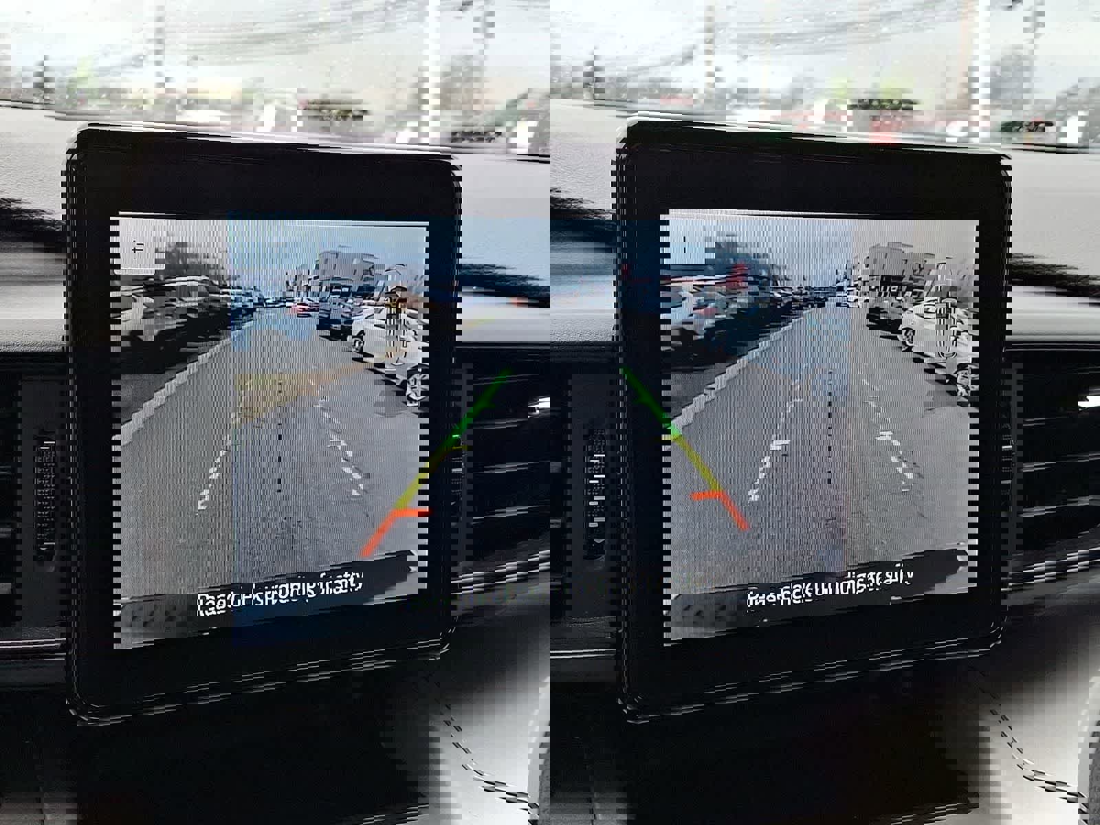 Used 2022 Ford Explorer XLT image 18