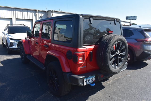 Used 2022 Jeep Wrangler Unlimited Sahara w/ Cold Weather Group AWD/4WD image 5