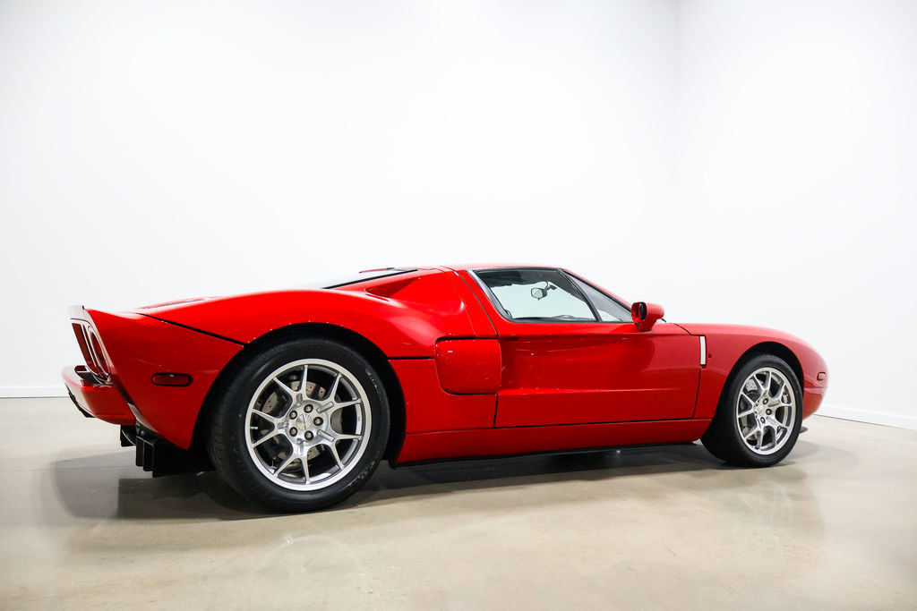 Used 2005 Ford GT image 58
