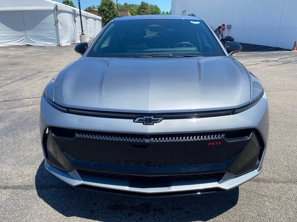 New 2025 Chevrolet Equinox EV RS FWD image 2