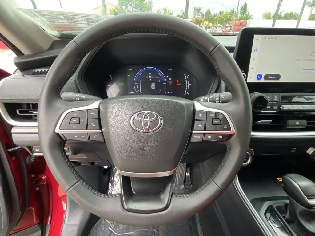 Certified 2024 Toyota Grand Highlander XLE image 26