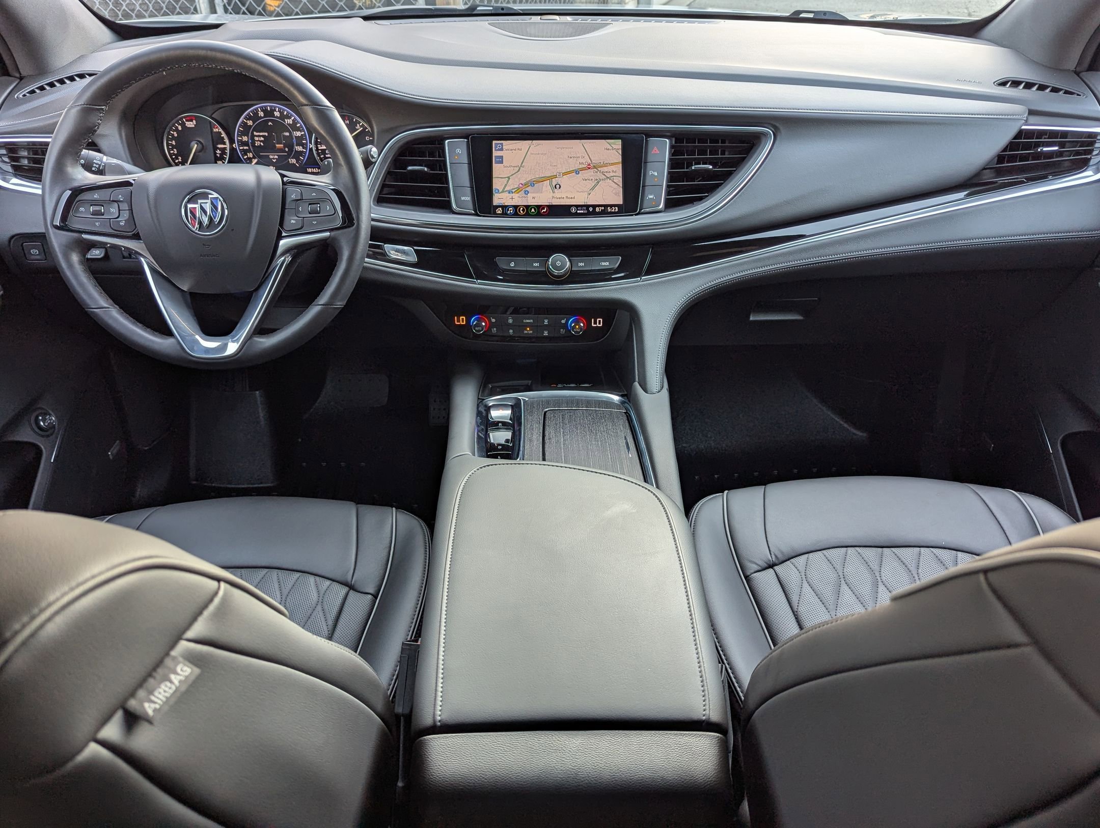 Used 2024 Buick Enclave Avenir w/ Avenir Technology Package image 17