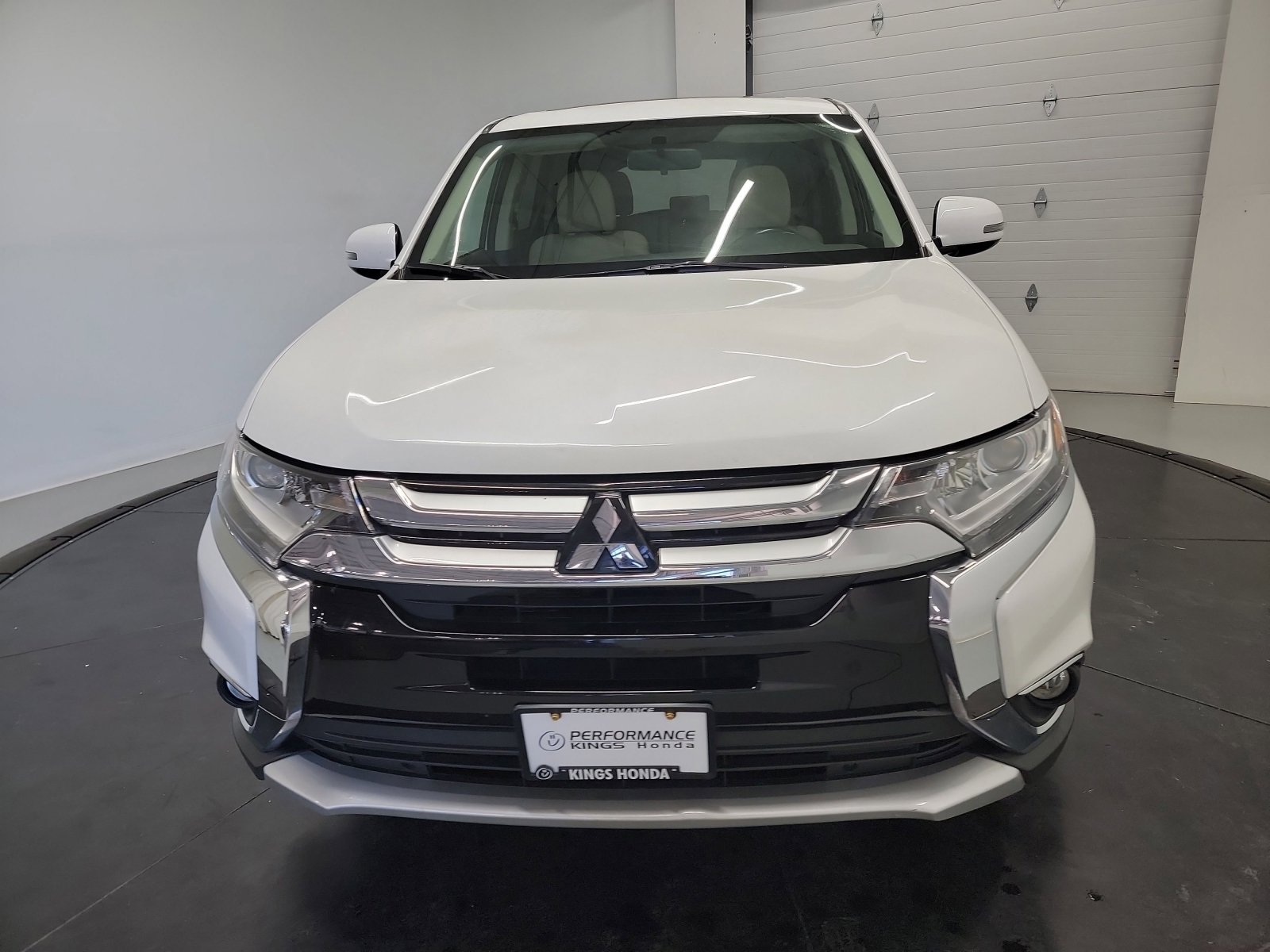 Used 2018 Mitsubishi Outlander ES AWD/4WD image 2